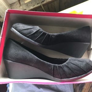 Dexter Comfort black wedge shoe 11